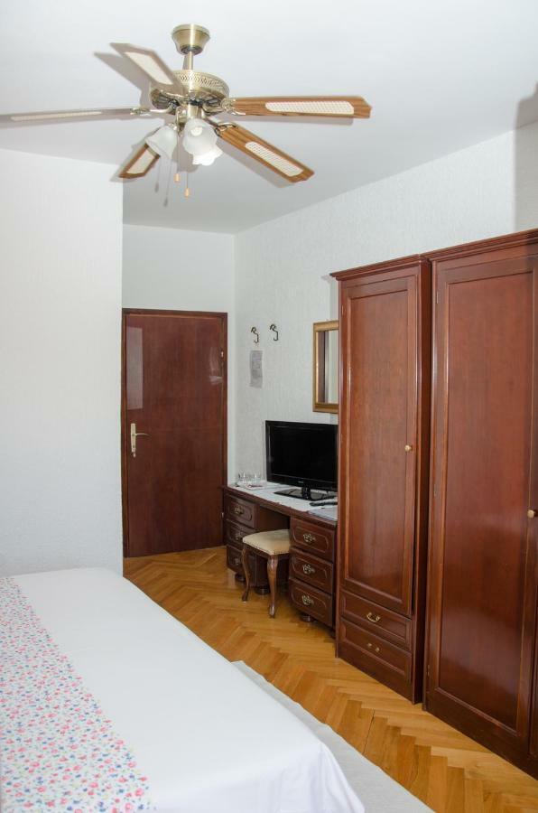 Guesthouse Ruza Senj  Eksteriør bilde